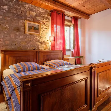Stella Nord Podere Carbone Farm stay
